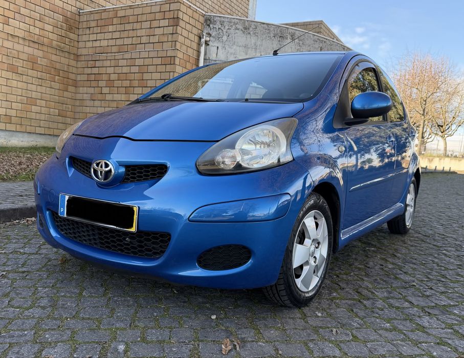 Toyota Aygo  Nacional um dono revisoes na marca