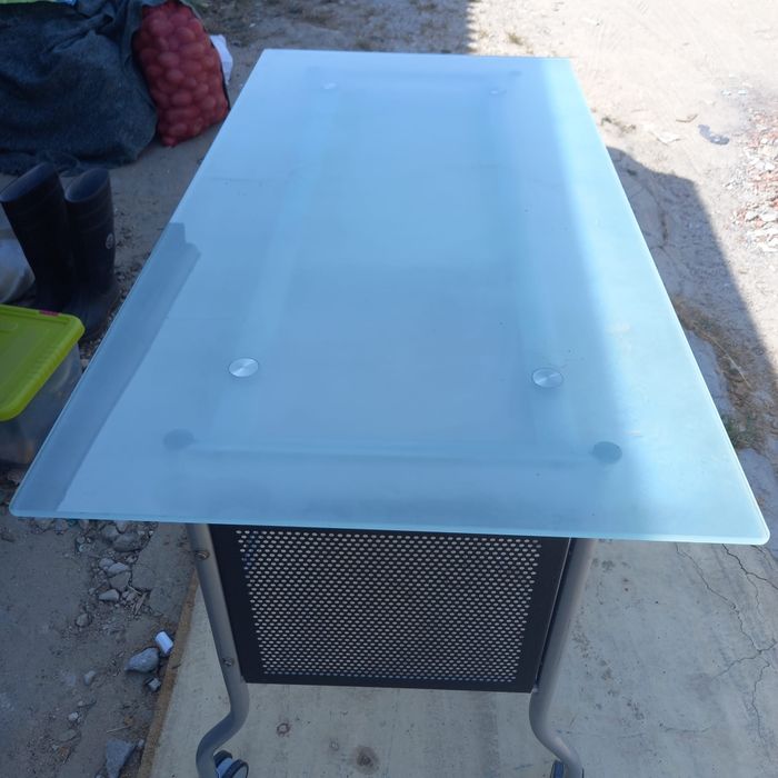 Secretária de vidro