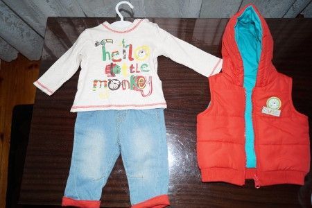 ubranka dziecięce 6-12 m, 4 kpl