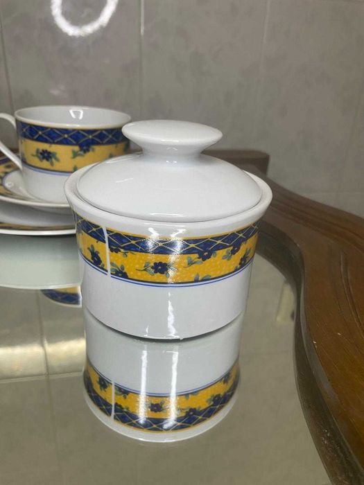 Serviço de loiças completo em porcelana  semi novas melhor preço