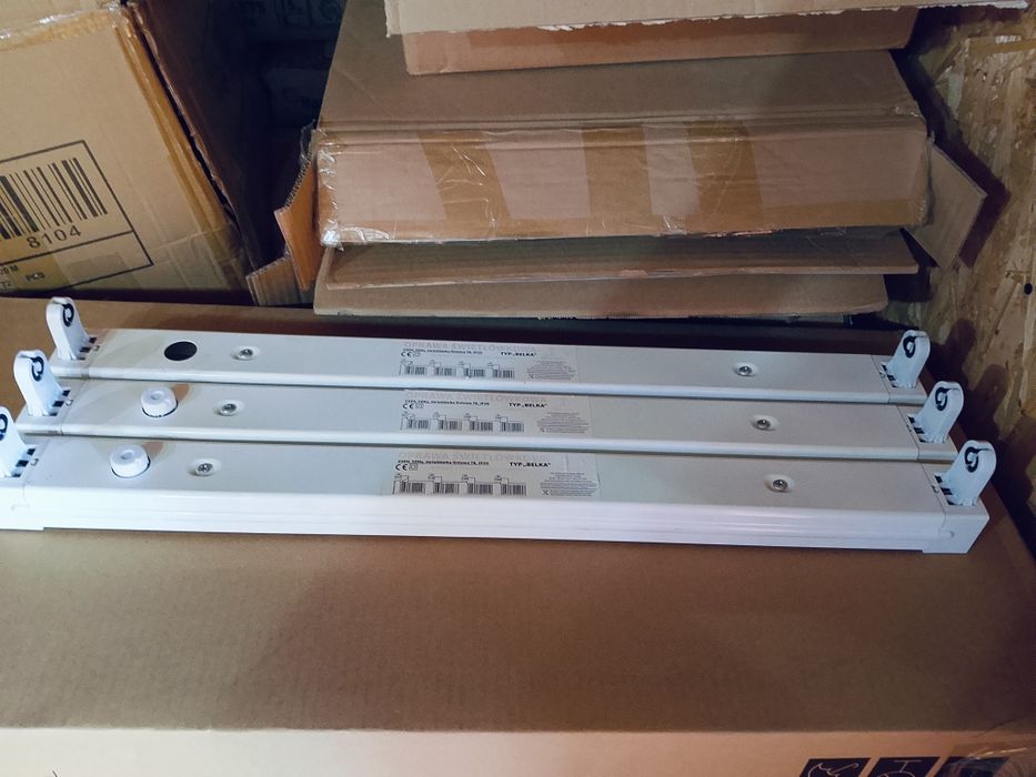 Oprawy jarzeniowe 18 W komplet 3 szt.