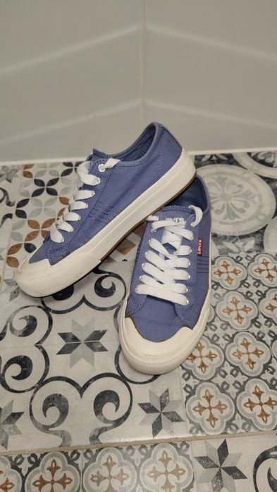 Trampki Levi's r. 38 / 24 cm niebieskie
