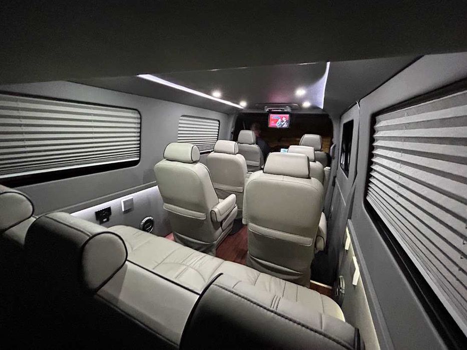 Wynajem Busa 9 osobowy Mercedes-Benz Sprinter 2500 Automat Diesel