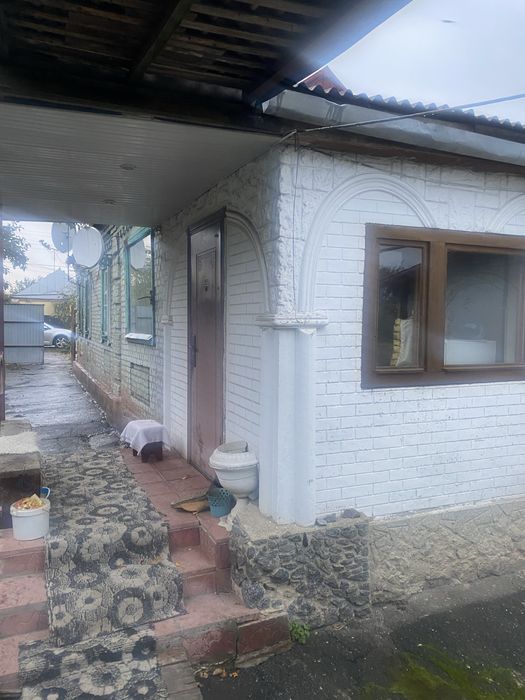 Продам газ. будинок зі зручностями в районі монастиря