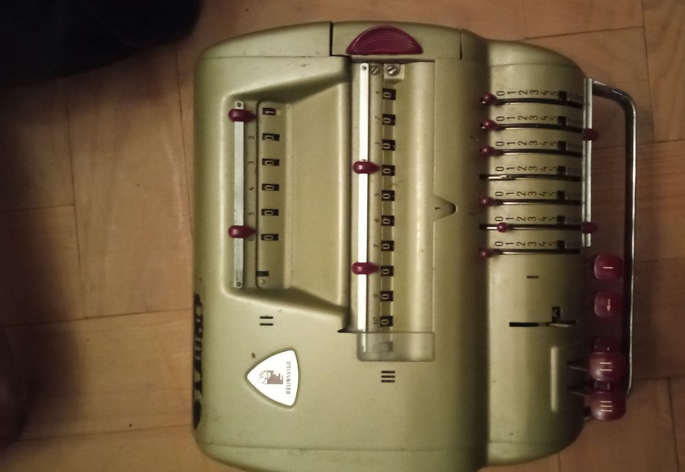 Máquina de calcular eléctrica