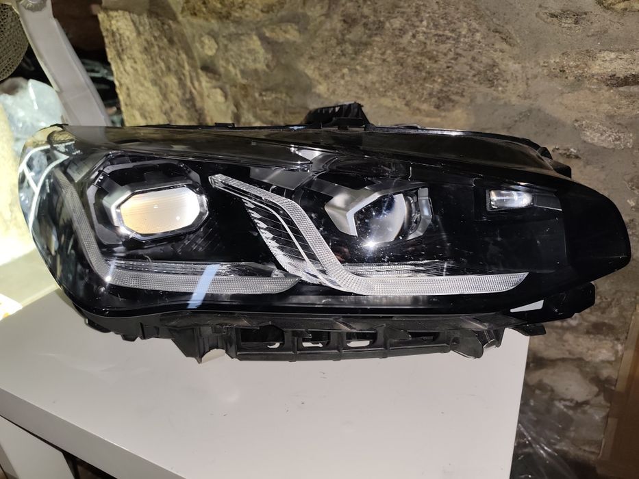 Ótica BMW série 2 Active Tourer U06 farol led