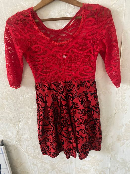 Продам сукні 150-350 грн