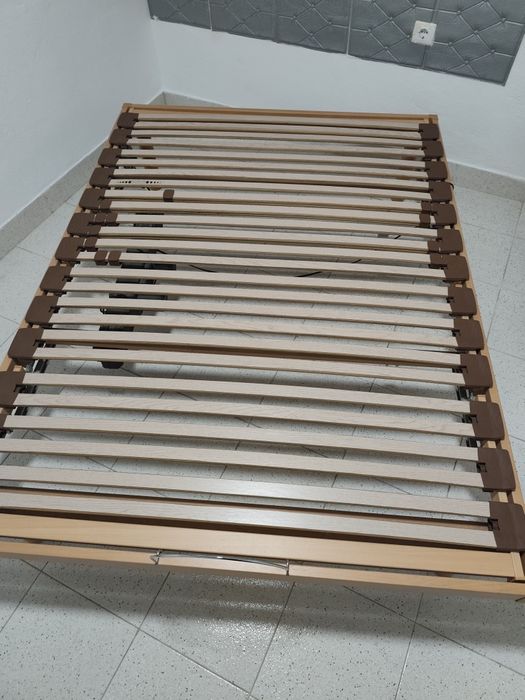 Cama elétrica articulada