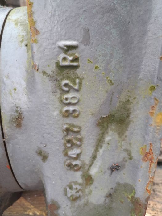 Zwrotnica piasta półoś Massey Ferguson serii 36xx
