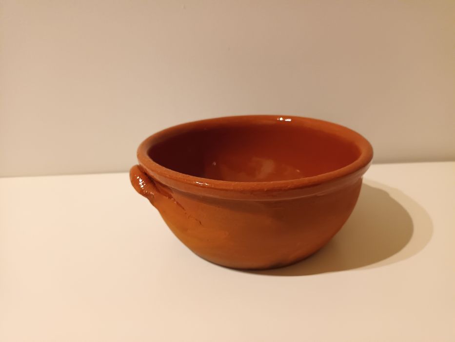 Taça de barro para forno