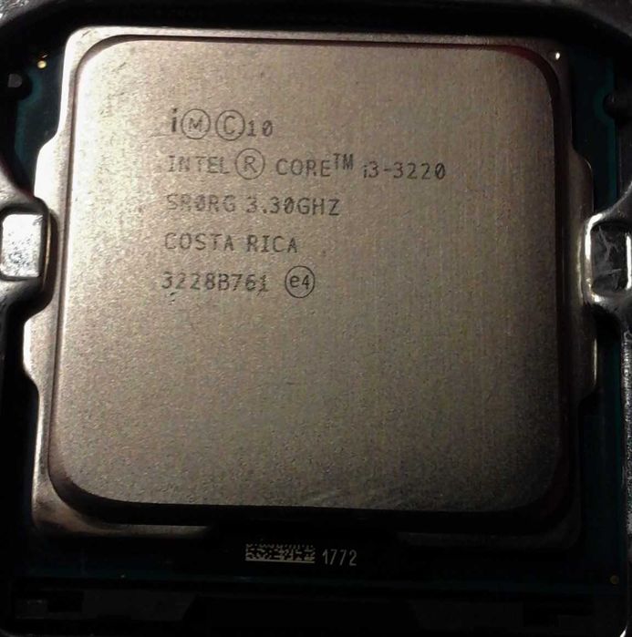 Материнка ECS H61H2-M6 c процесором Intel.