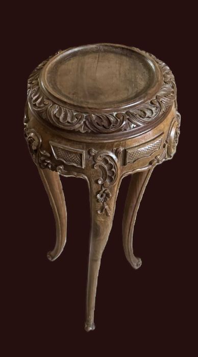 Floreira antiga em madeira