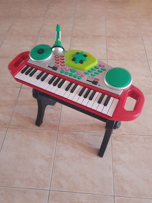 Piano musical infantil