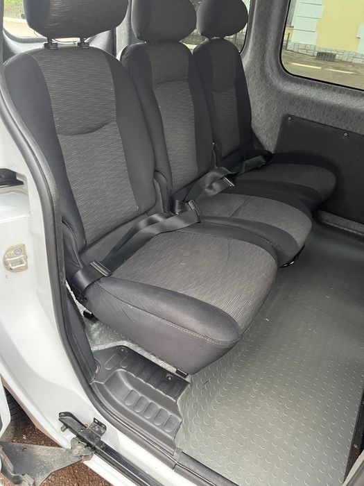 Рено кенго пасажир