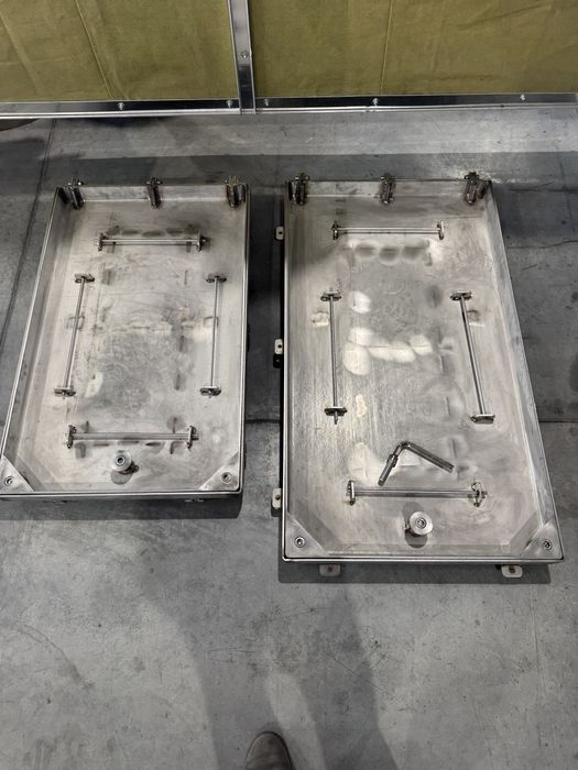 Люк с нержавейки