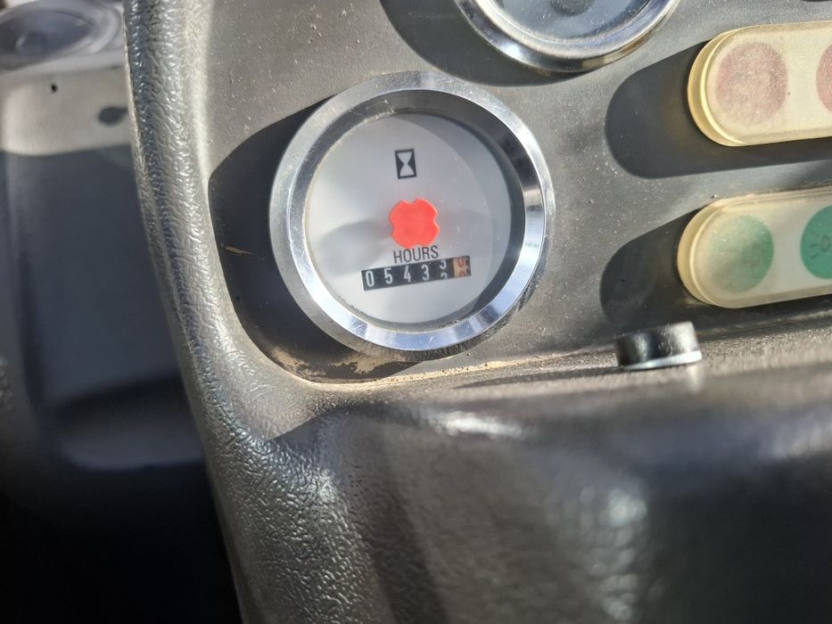 Manitou telescópico 932 com matrícula