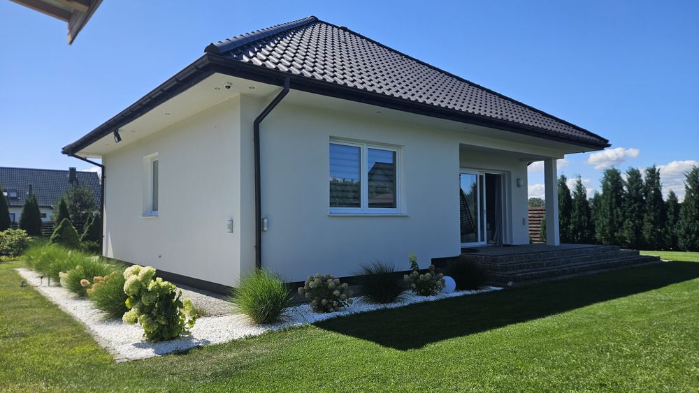 Dom wolnostojący przy lesie | działka 920 m² | piękny ogród