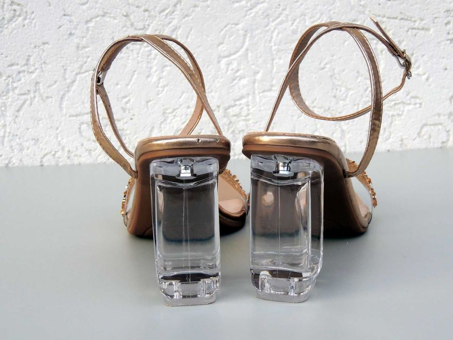 Złote sandałki rozmiar 42.