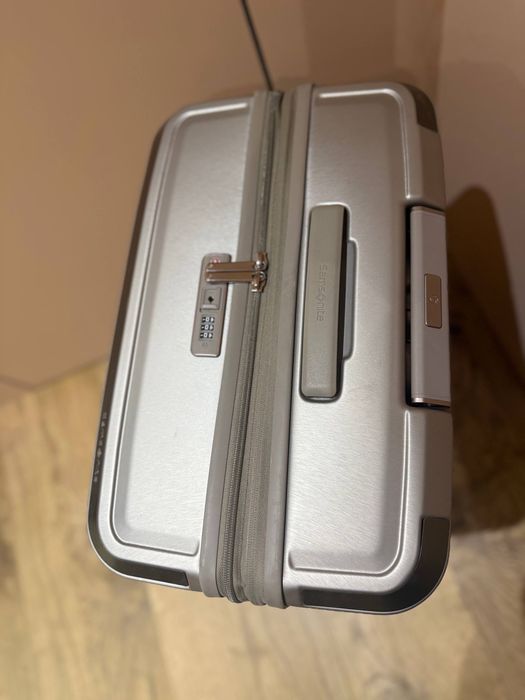Чемодан SAMSONITE EVOA (Gold / Ivory Gold)  M /валіза розмір М 75 см