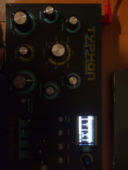 Dreadbox Typhon synth