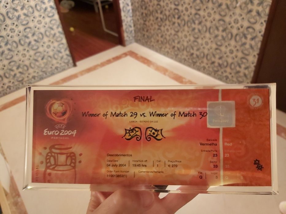 Bilhete final Euro 2004, em acrílico , não usado!