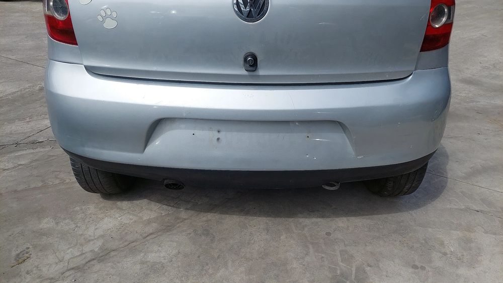 Pára-choques trás VOLKSWAGEN Fox (5Z1, 5Z3, 5Z4)