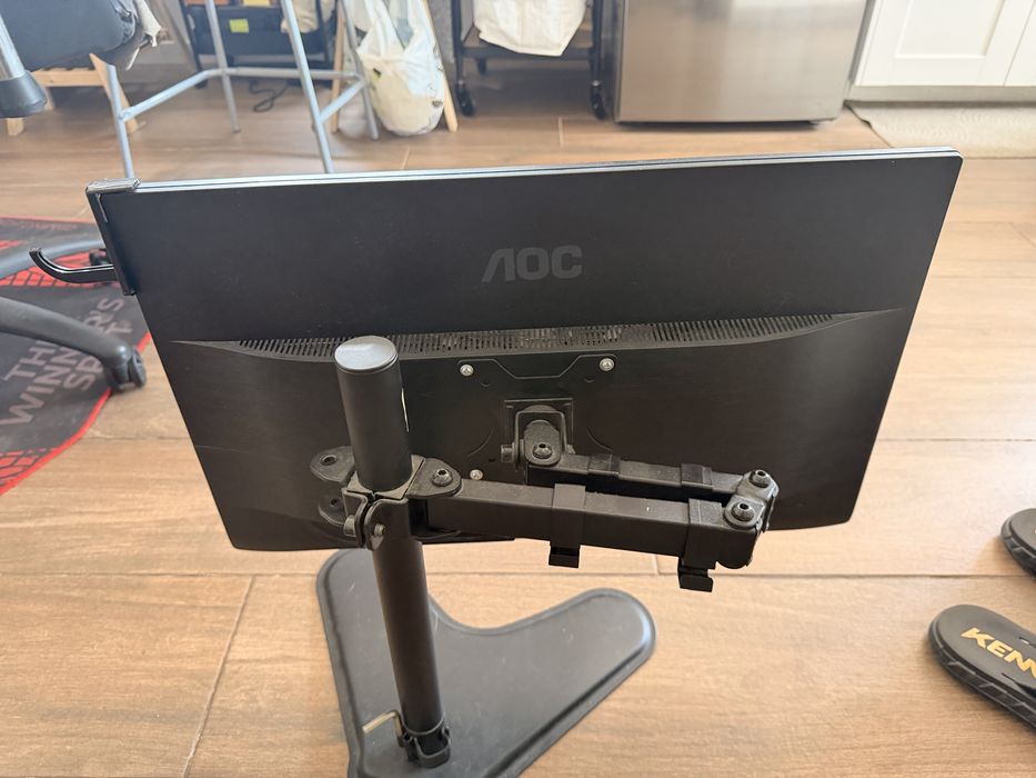 Monitor AOC com base