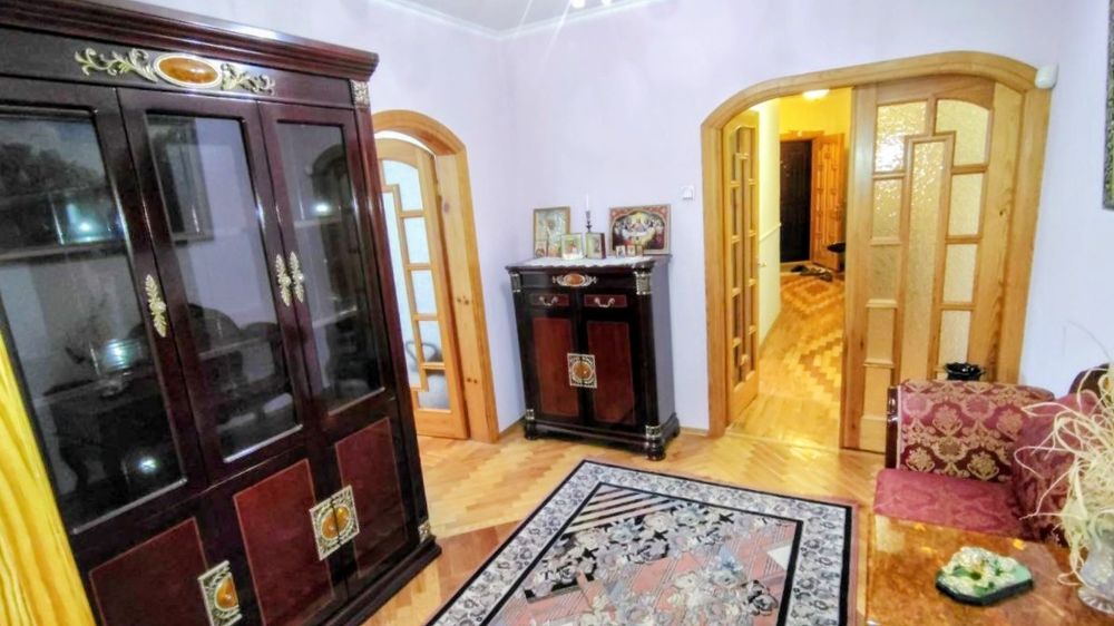 Квартира на м-ві Таращанський.Працюємо з держпрограмами та Є-відновлен