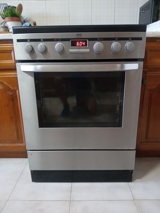 Fogão eléctrico com forno