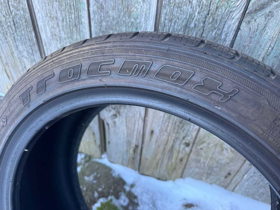 Komplet opon zimowych 4x 225/45 R18 Tracmax S210