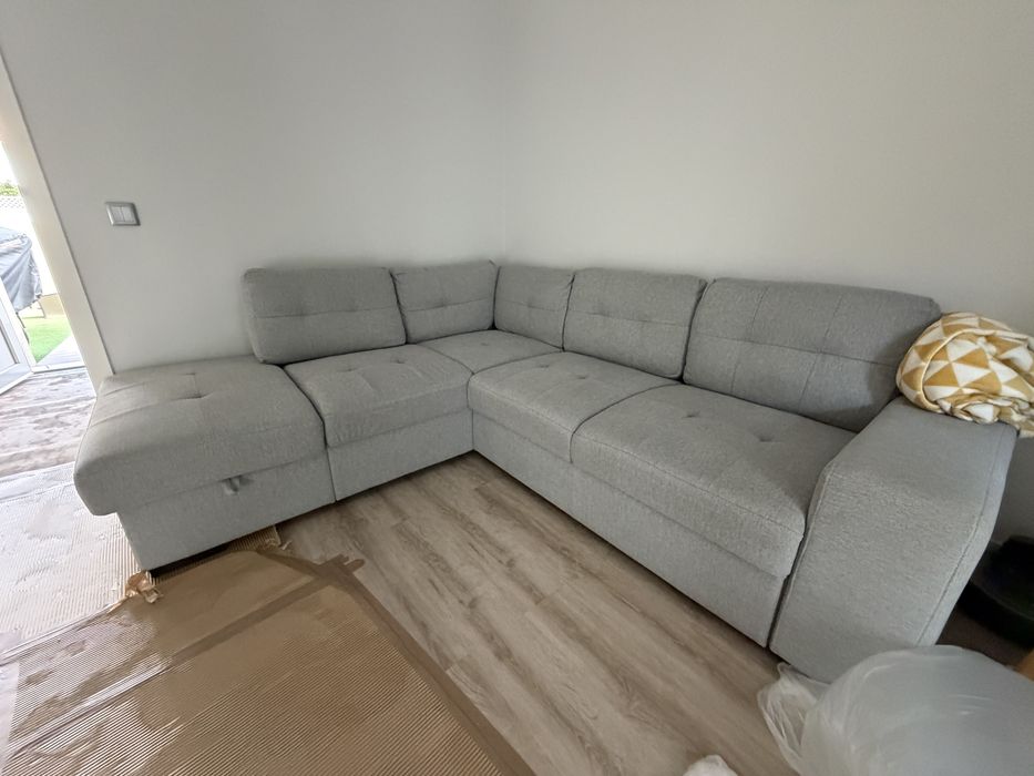 Sofa de canto cinzento