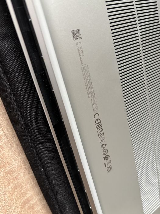 Dell XPS 17 9720 i7-12700H 32GB 1TB RTX3050 - foto i montaż