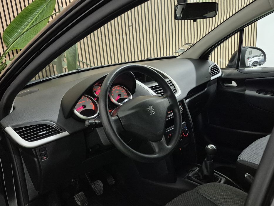 Peugeot 207 1.4 - 100.000KM | GARANTIA | NACIONAL