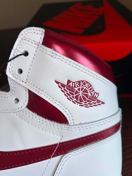 Jordan 1 Retro High ’85 OG Metallic Burgundy – EU 44 / US10 – nowe DS