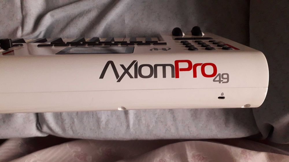 MAudio Axiom Pro 49 Midi Keyboard