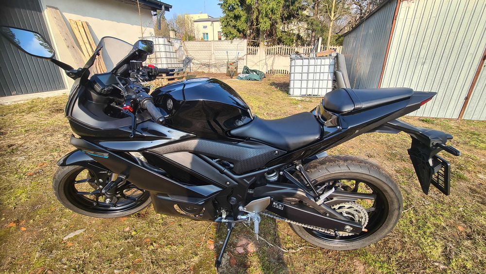 Yamaha R3 2024rok przebieg 1654km