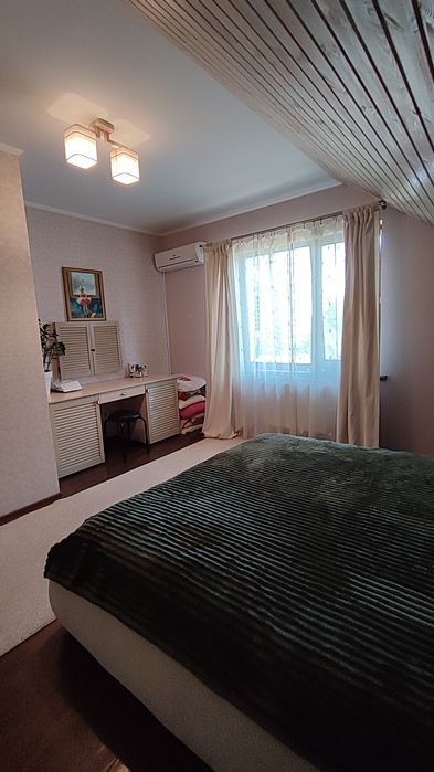 Продаж будинку в передмісті