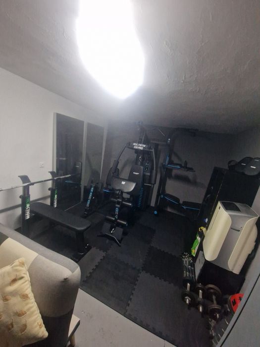 Ginásio Completo com Prensa/Halteres/Banco/Barra muitos Pesos