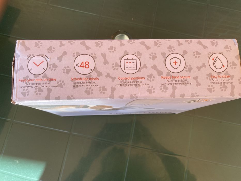 Alimentador automático para cães e gatos