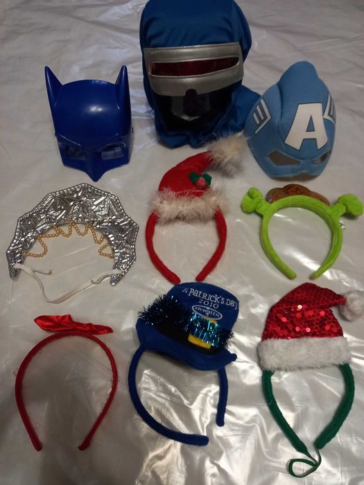 Атрибуты: шапочки, обручи