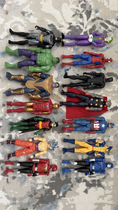 Figuras super herois (14 figuras)