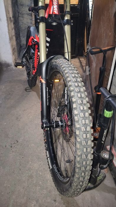 Giant Glory 2 2018 L