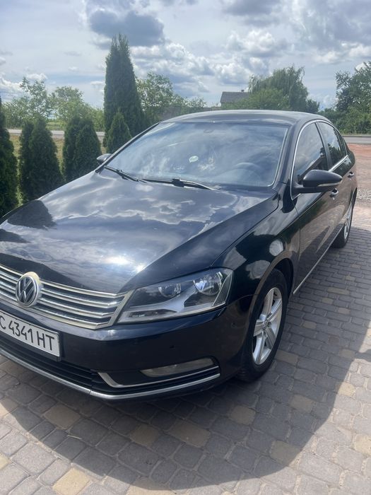 Volkswagen Passat б7 седан 2.0 TDI