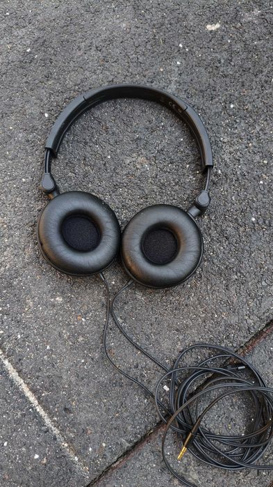 Headphones AKG K518DJ