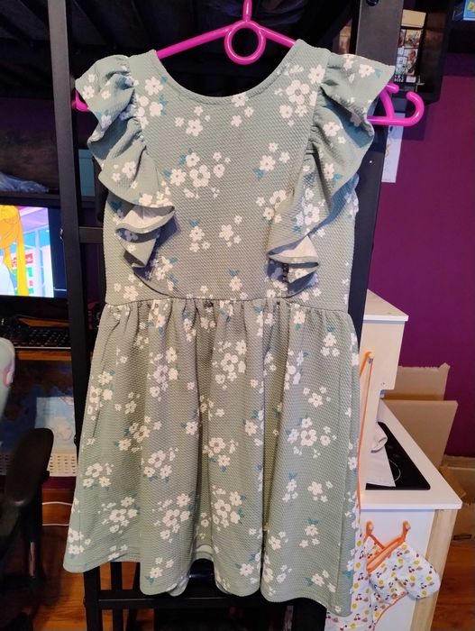 Sukienka w kwiatki 134