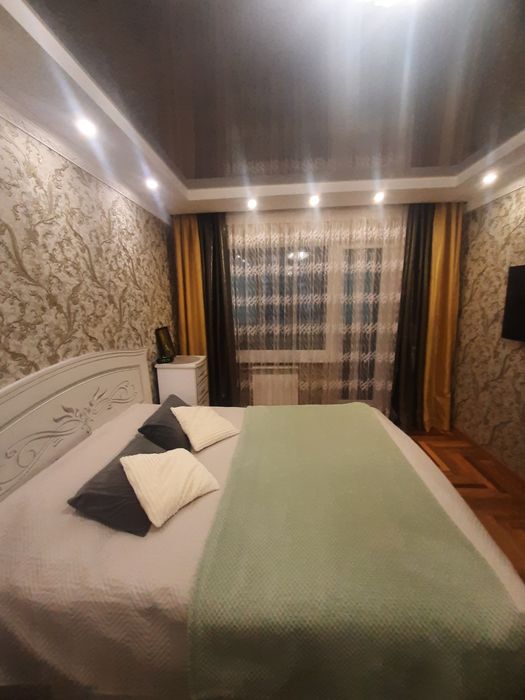 Продажа двухкомнатной квартиры с ремонтом в центре.