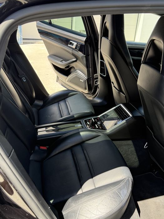 Porsche Panamera 4 E-Hybrid