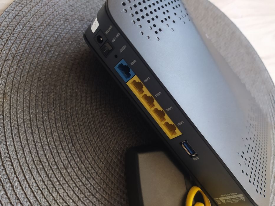 Router wifi Play ar2140