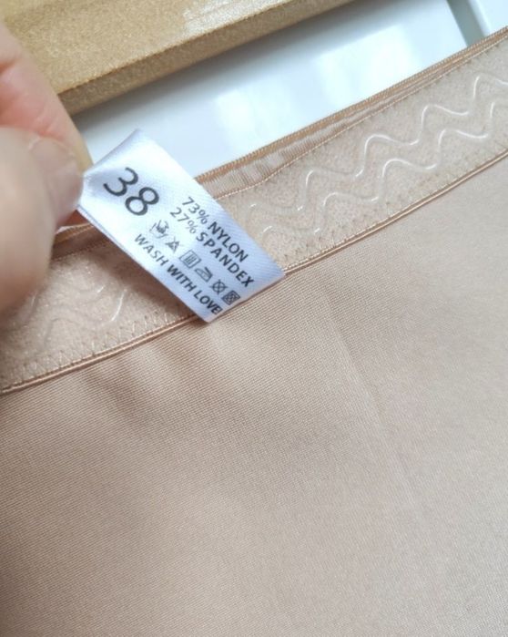 Półhalka korygująca z wysokim stanem 38 M Marilyn Poupee bielizna modelująca
