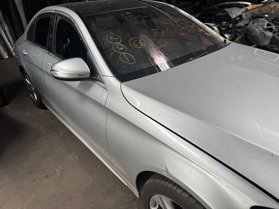 Mercedes C220 , W205 de 2015 para peças